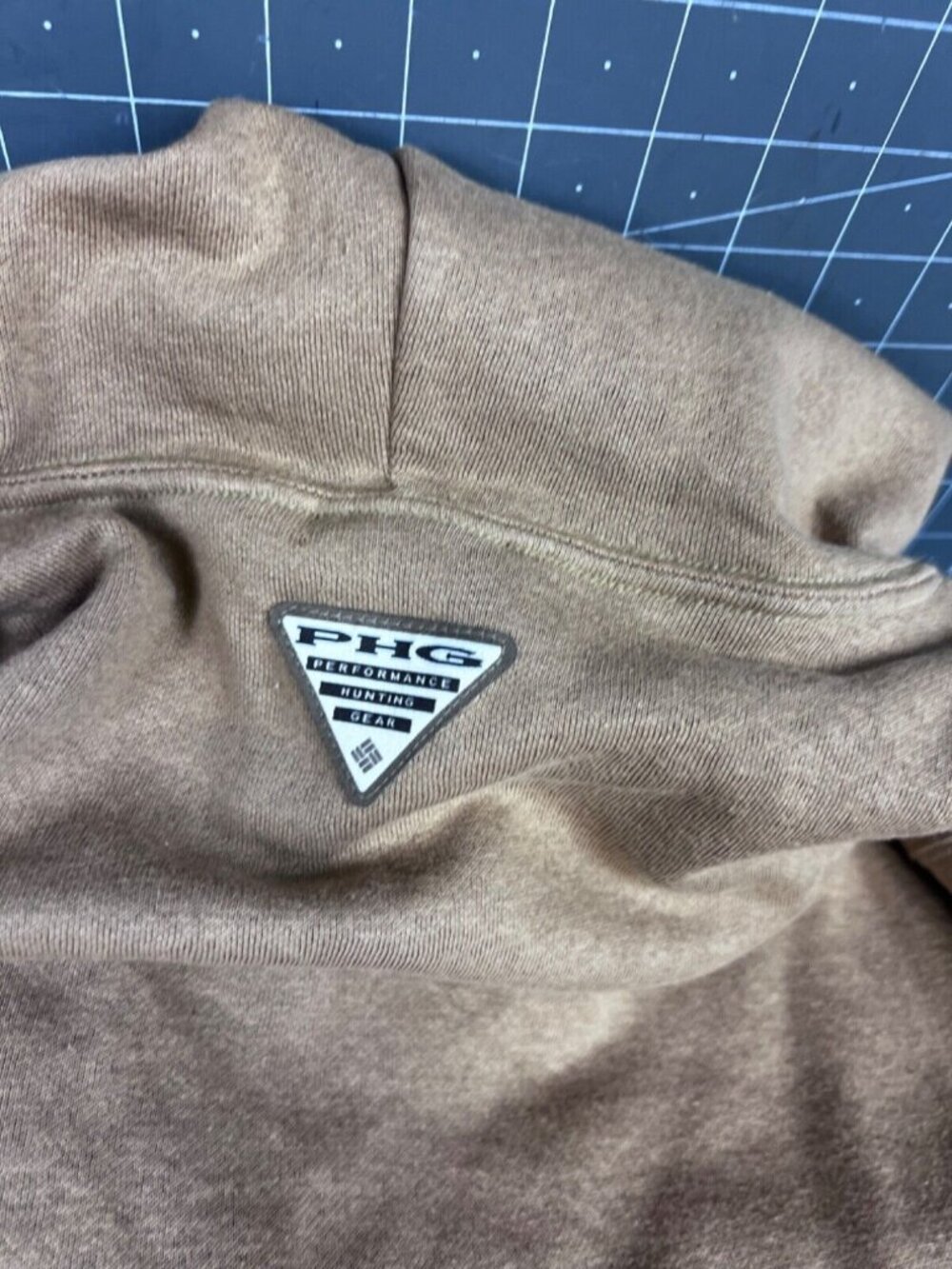 Columbia Men's PHG Game Flag II Hoodie, Sahara/Cordovan Big Game Flag Sz. M - Picture 6 of 11